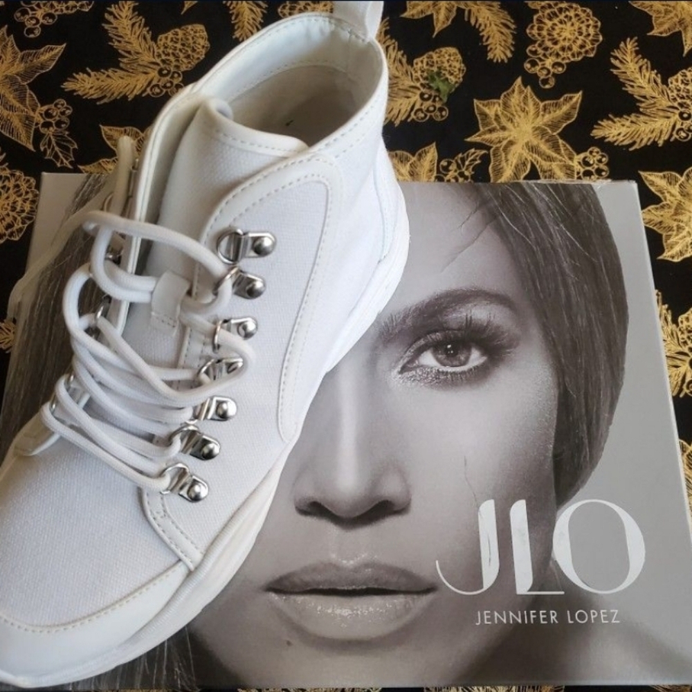 JLO  white laceup boots s